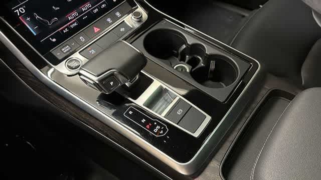 Thumbnail: 2021 Audi Q8 - 16