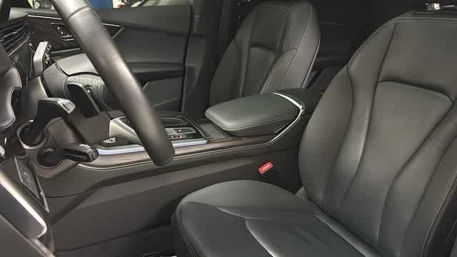 Thumbnail: 2021 Audi Q8 - 10