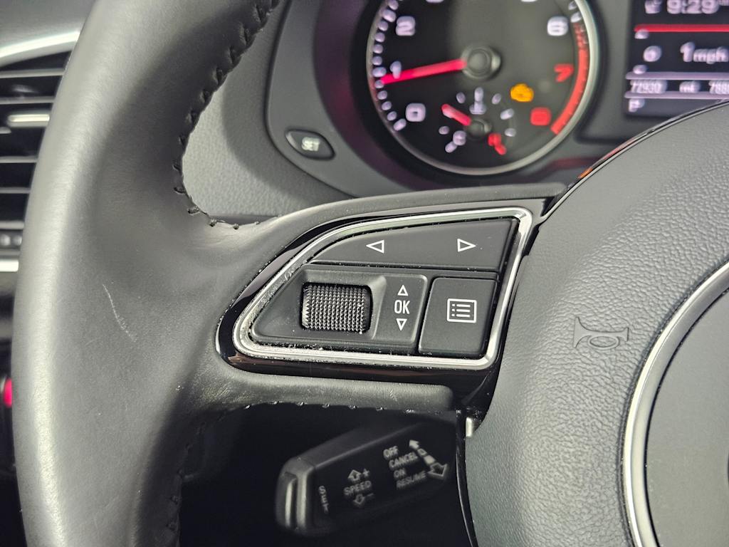 Thumbnail: 2015 Audi Q3 - 31