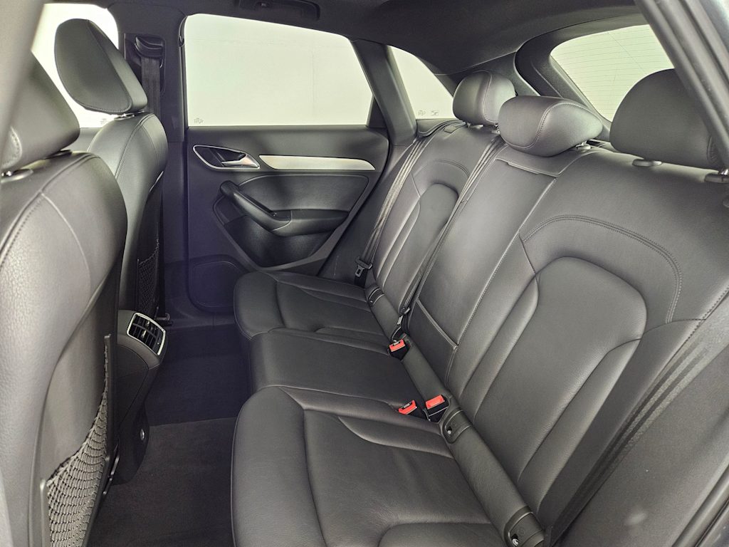 Thumbnail: 2015 Audi Q3 - 27