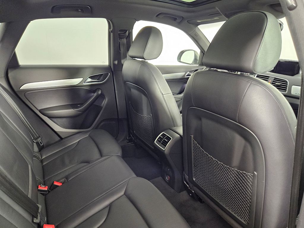 Thumbnail: 2015 Audi Q3 - 13