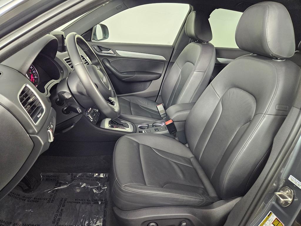 Thumbnail: 2015 Audi Q3 - 12
