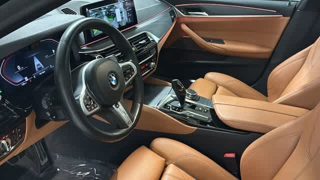 Thumbnail: 2021 BMW 5 Series - 9