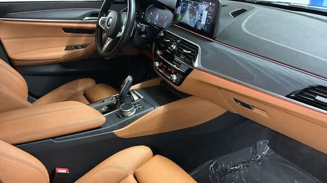Thumbnail: 2021 BMW 5 Series - 13