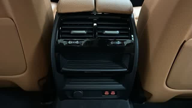 Thumbnail: 2021 BMW 5 Series - 31