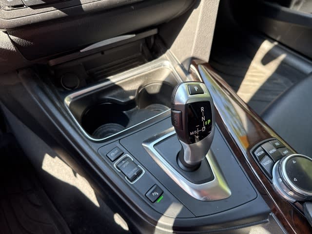 Thumbnail: 2015 BMW 3 Series - 13