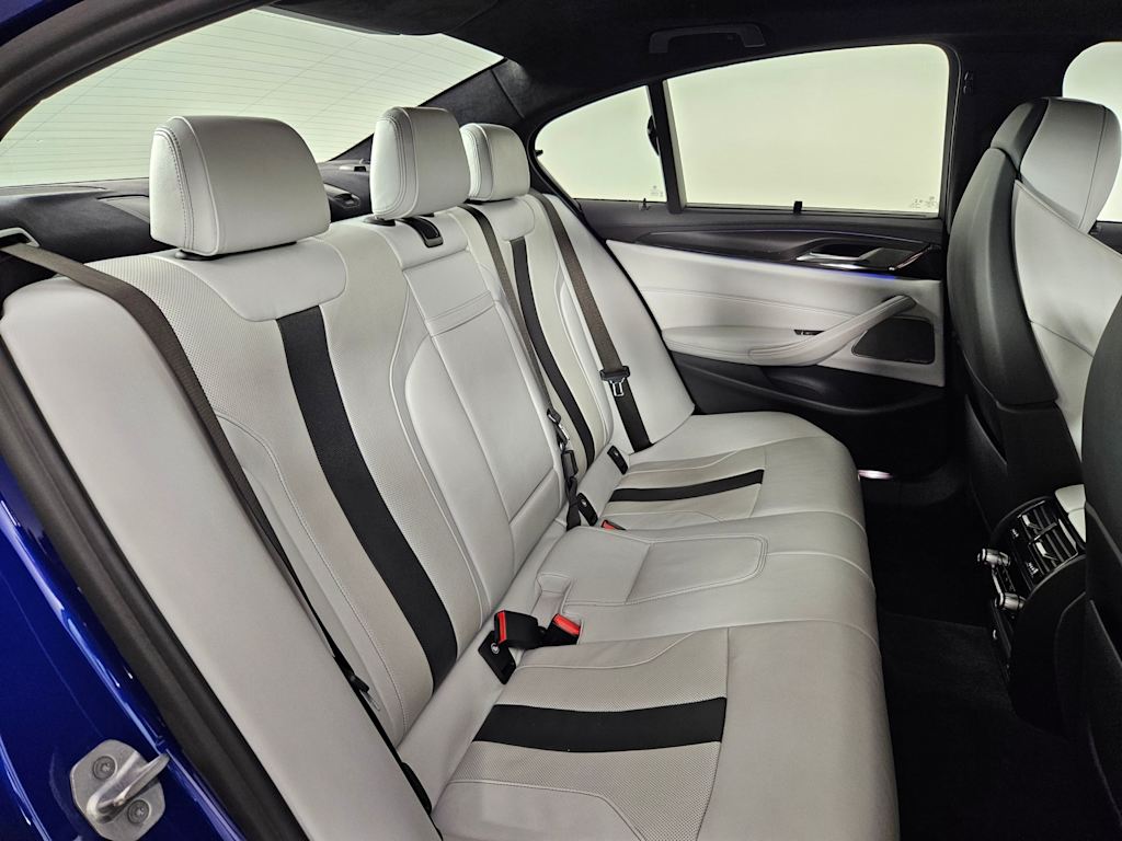 2021 BMW M5  27