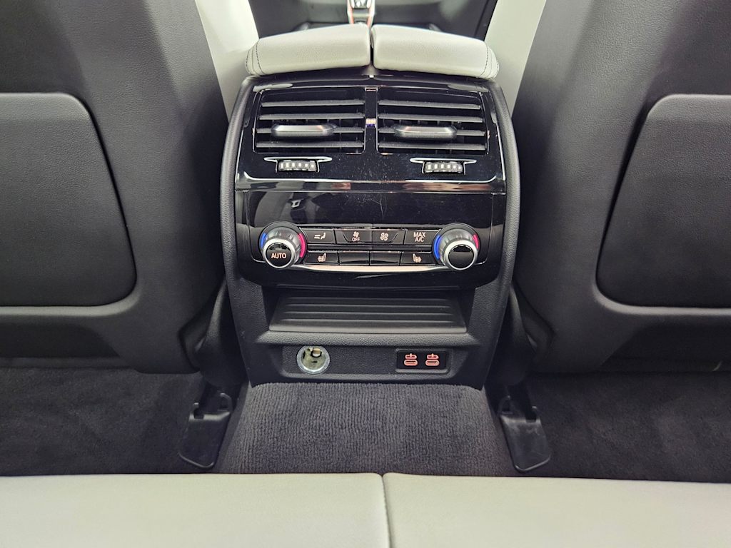 2021 BMW M5  37