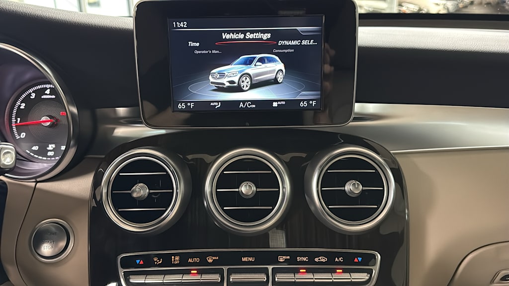 Thumbnail: 2017 Mercedes-Benz GLC - 15