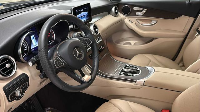 Thumbnail: 2019 Mercedes-Benz GLC - 2