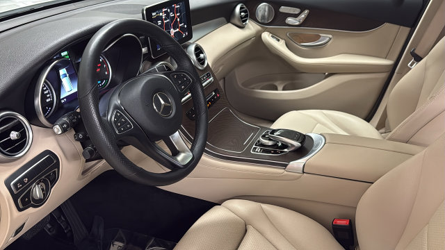 Thumbnail: 2019 Mercedes-Benz GLC - 13