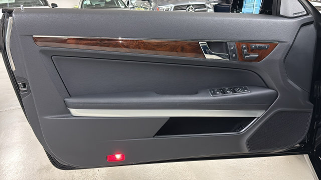 Thumbnail: 2011 Mercedes-Benz E-Class - 22