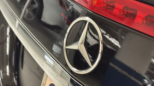 Thumbnail: 2011 Mercedes-Benz E-Class - 7