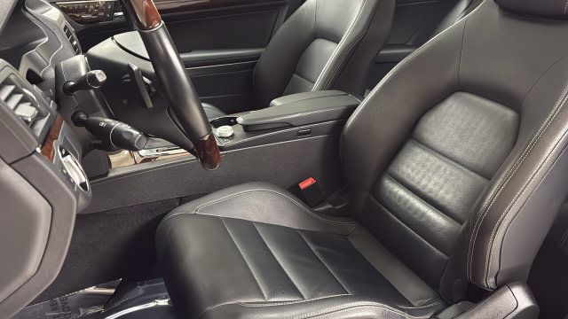 Thumbnail: 2011 Mercedes-Benz E-Class - 11