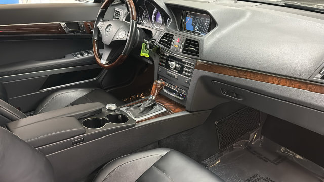Thumbnail: 2011 Mercedes-Benz E-Class - 14