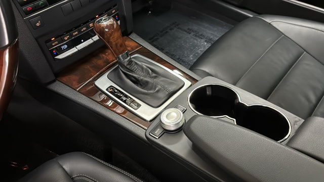 Thumbnail: 2011 Mercedes-Benz E-Class - 16