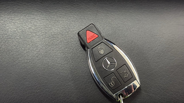 Thumbnail: 2011 Mercedes-Benz E-Class - 19