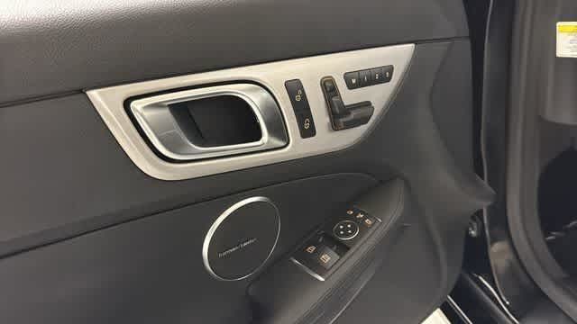 Thumbnail: 2013 Mercedes-Benz SLK - 23