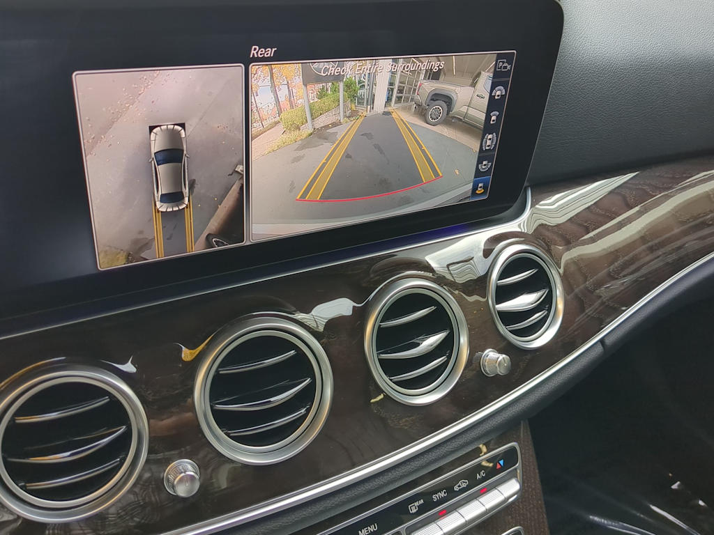 Thumbnail: 2020 Mercedes-Benz E-Class - 31