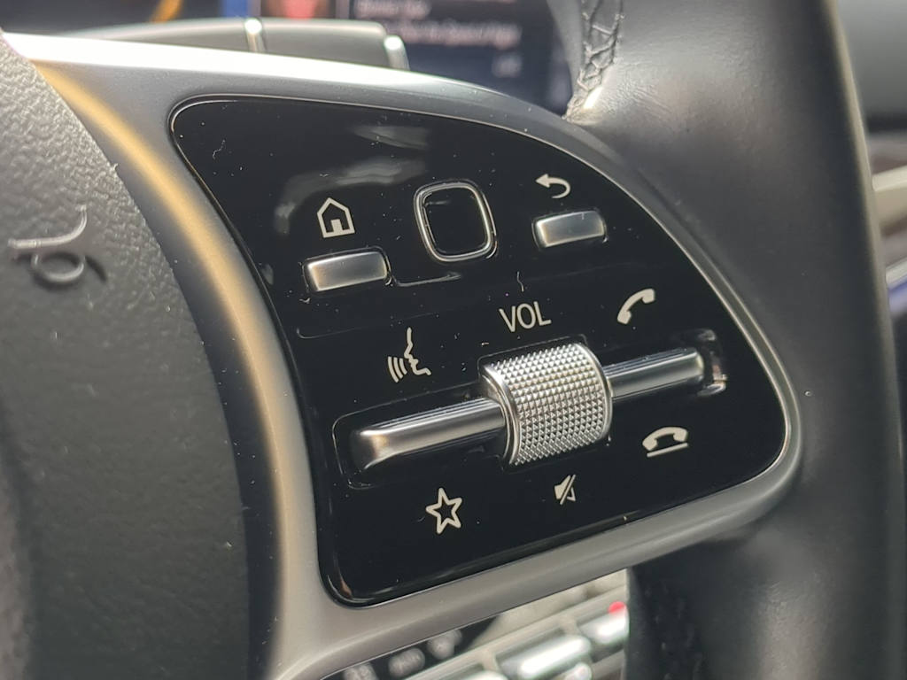 Thumbnail: 2020 Mercedes-Benz E-Class - 28