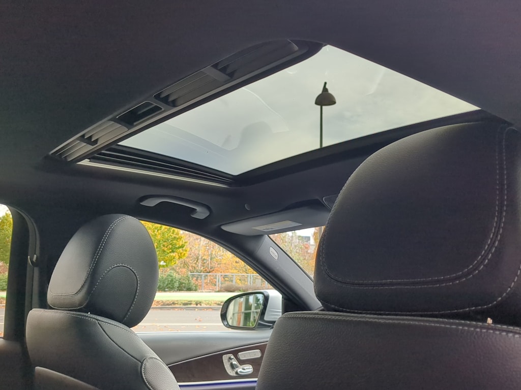 Thumbnail: 2020 Mercedes-Benz E-Class - 26