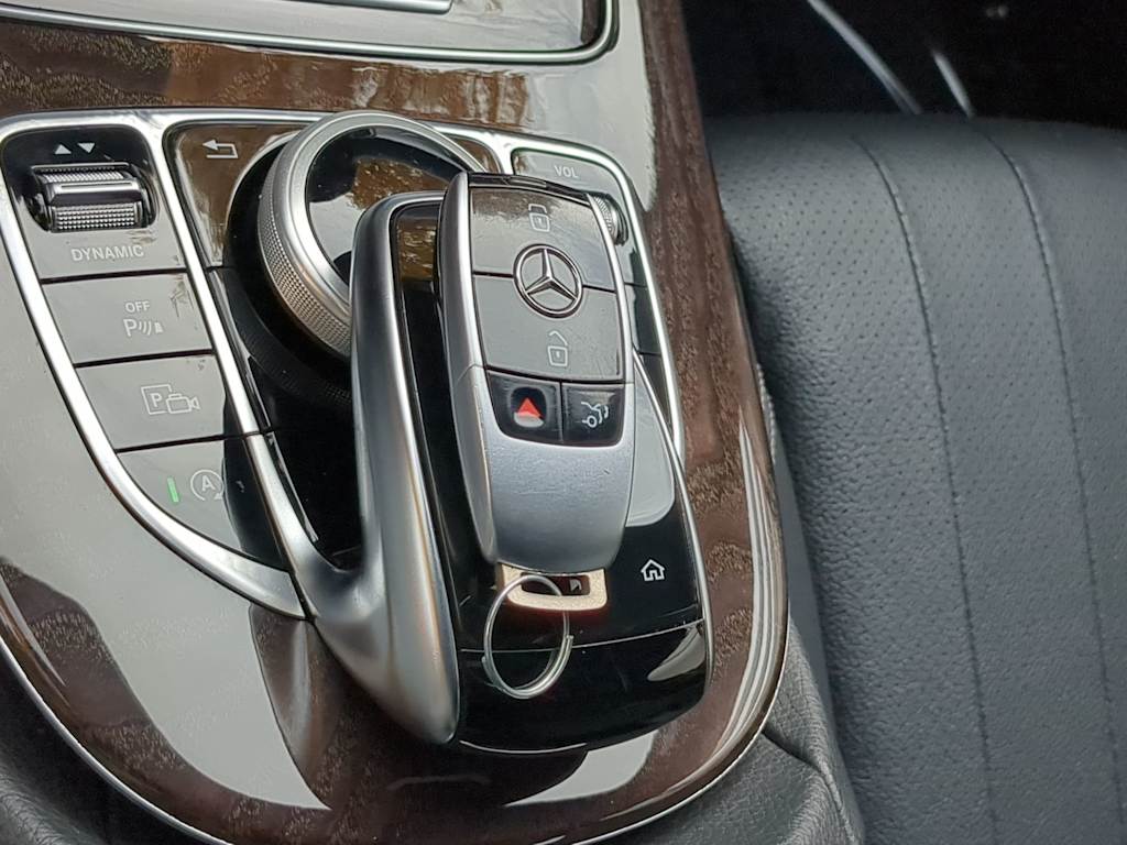 Thumbnail: 2020 Mercedes-Benz E-Class - 34