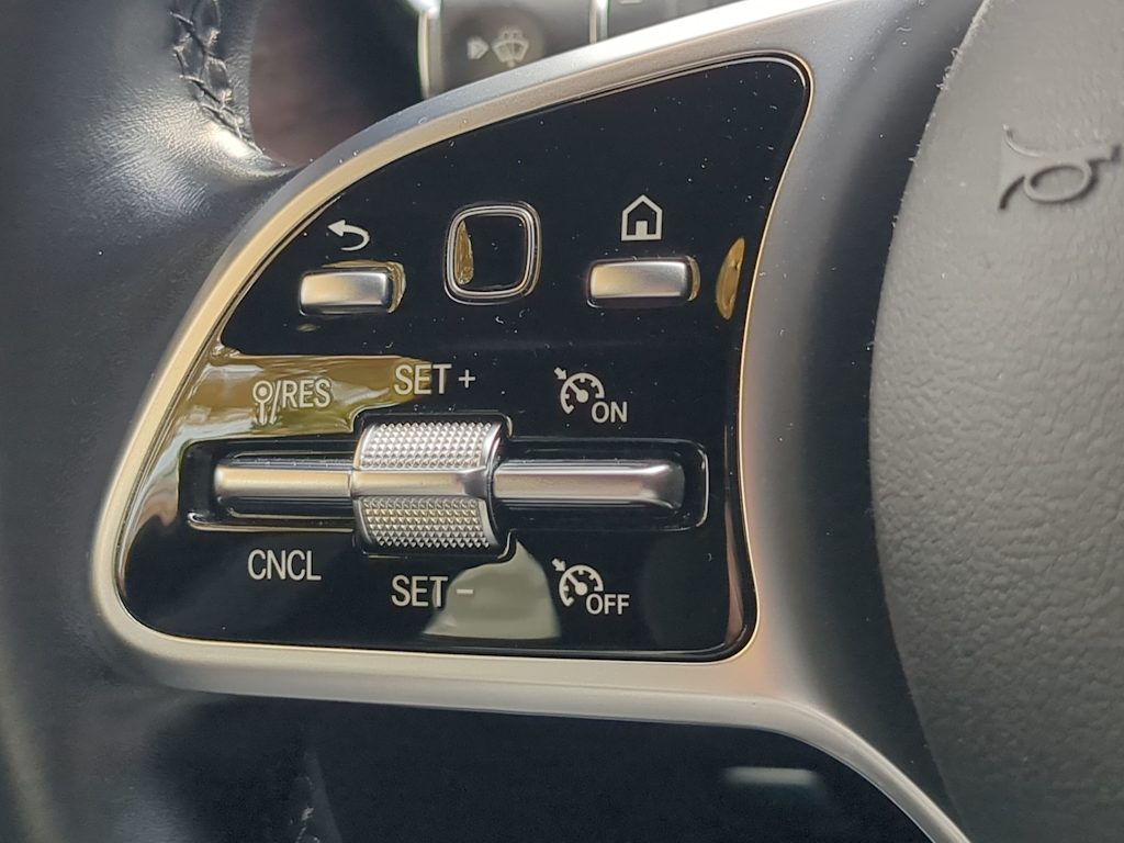 Thumbnail: 2020 Mercedes-Benz E-Class - 27