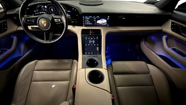 Thumbnail: 2021 Porsche Taycan - 2