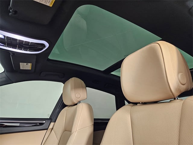 Thumbnail: 2023 Porsche Macan - 22