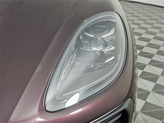 Thumbnail: 2023 Porsche Macan - 19