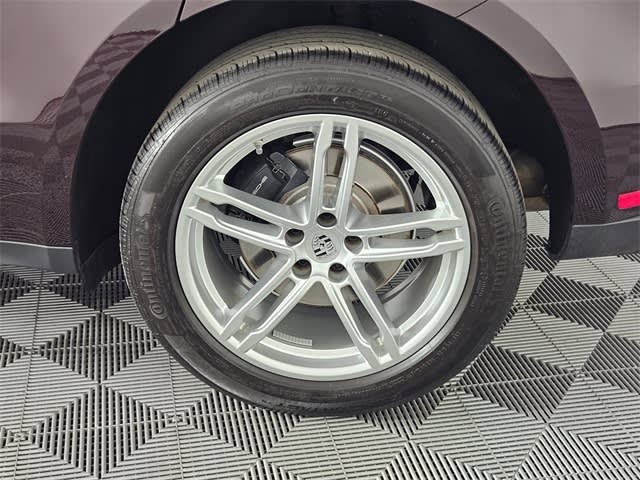 Thumbnail: 2023 Porsche Macan - 7