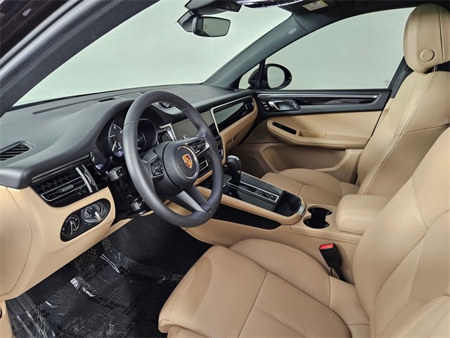 Thumbnail: 2023 Porsche Macan - 8