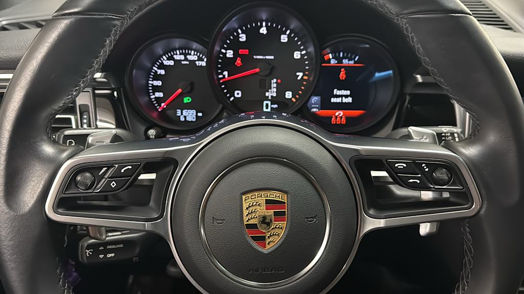 Thumbnail: 2021 Porsche Macan - 9