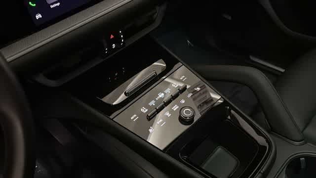Thumbnail: 2024 Porsche Cayenne - 15