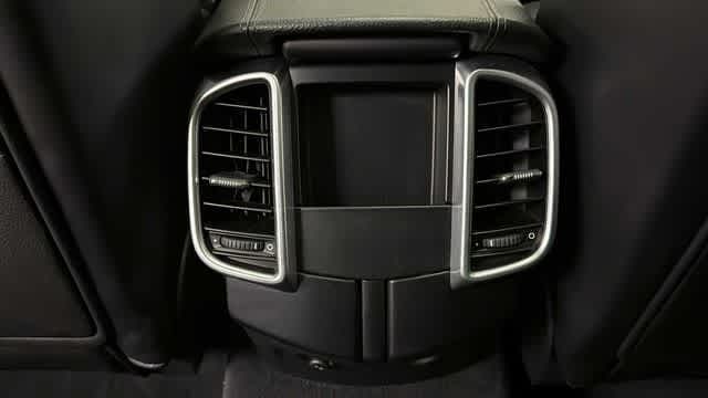 Thumbnail: 2017 Porsche Cayenne - 29