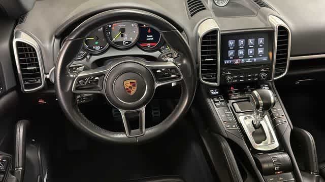 Thumbnail: 2017 Porsche Cayenne - 13