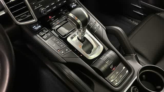 Thumbnail: 2017 Porsche Cayenne - 16