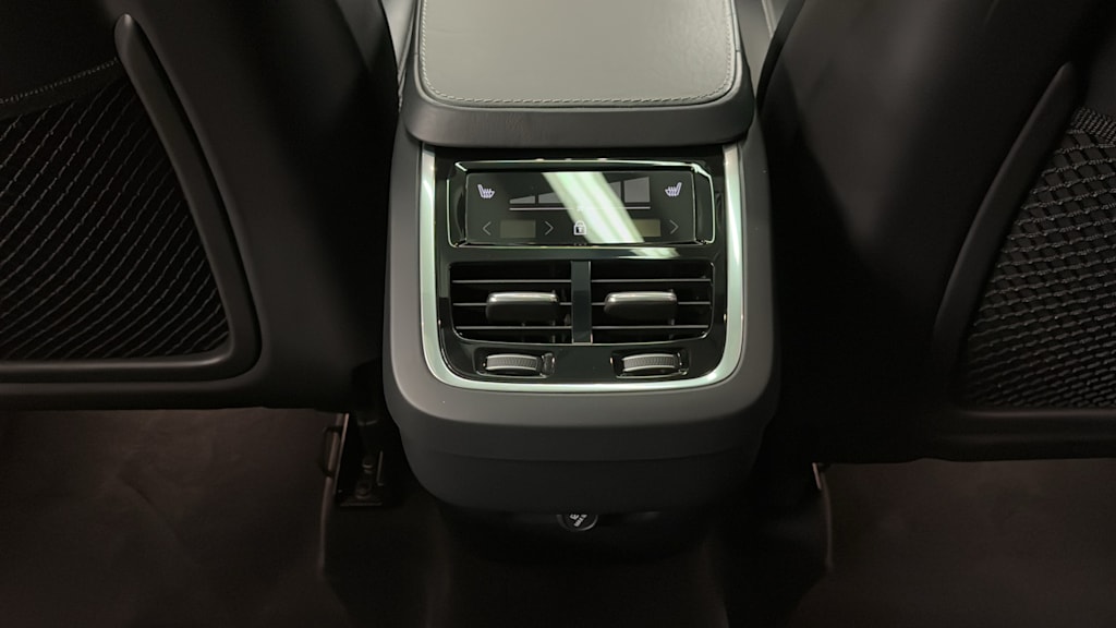 Thumbnail: 2019 Volvo XC90 - 32
