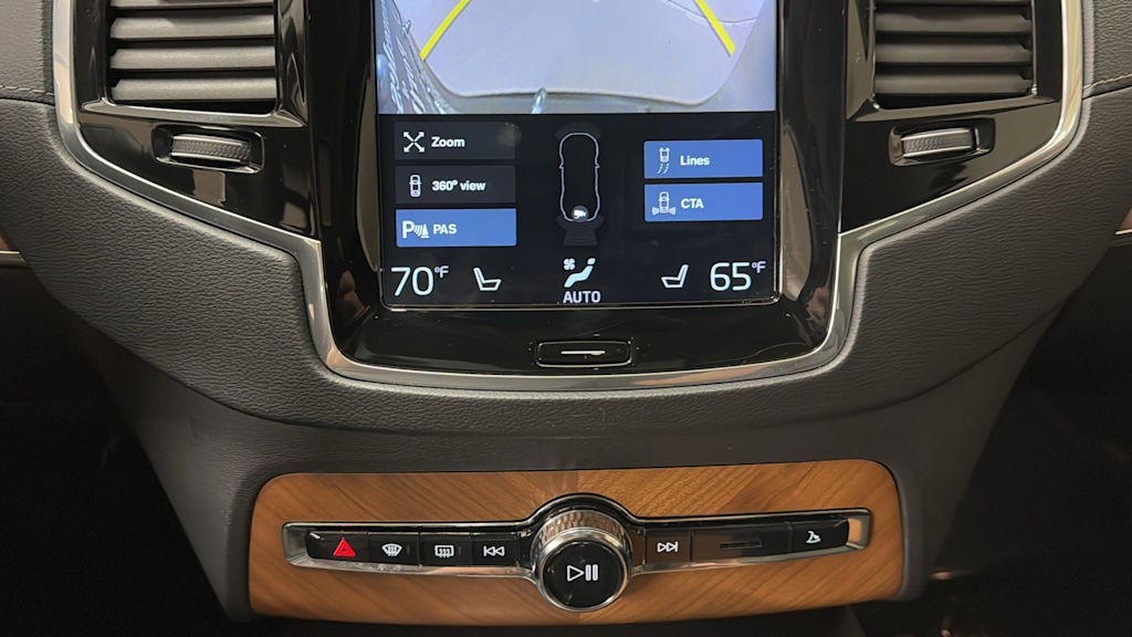 Thumbnail: 2019 Volvo XC90 - 28