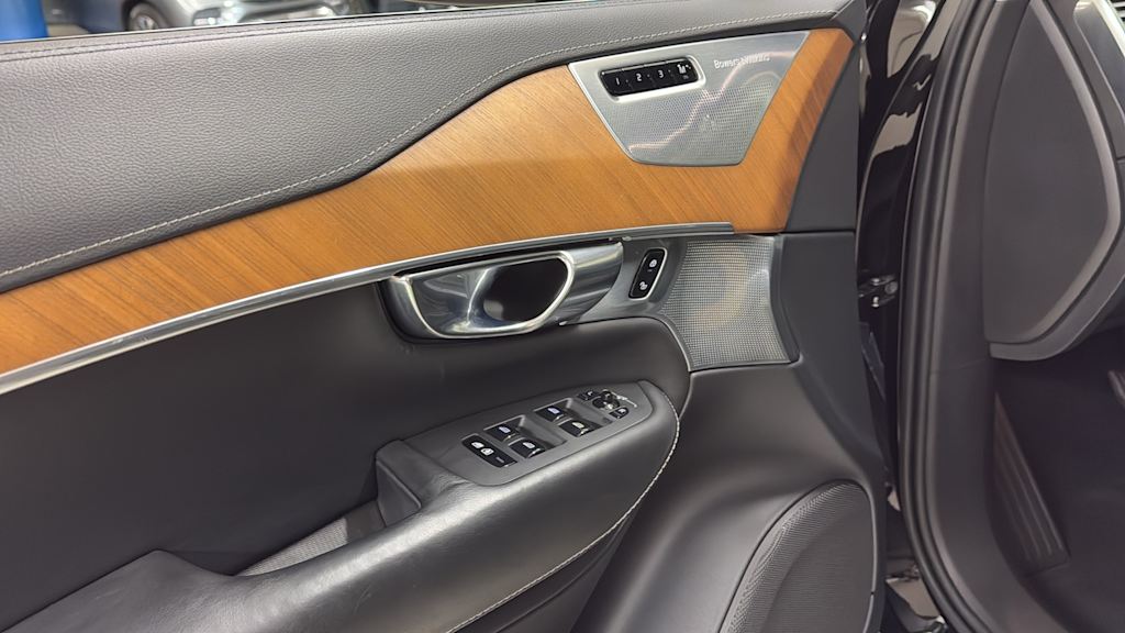 Thumbnail: 2019 Volvo XC90 - 23