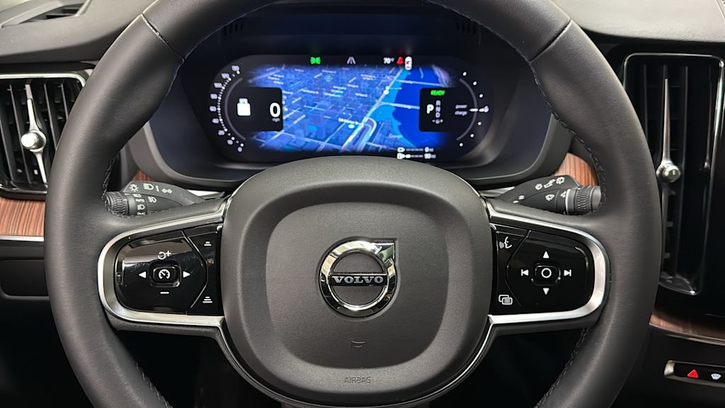 Thumbnail: 2023 Volvo XC60 - 9