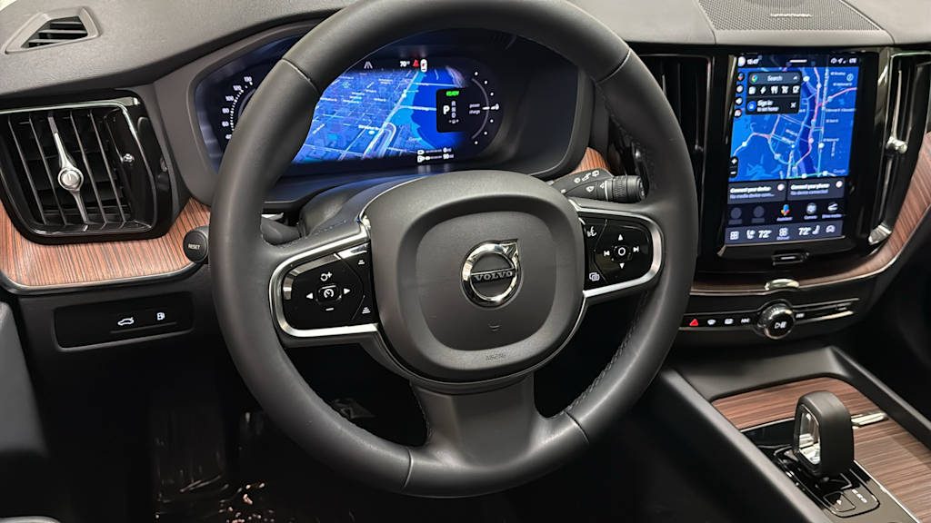 Thumbnail: 2023 Volvo XC60 - 13