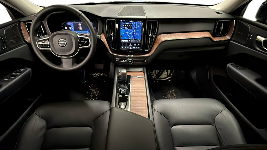 Thumbnail: 2023 Volvo XC60 - 2