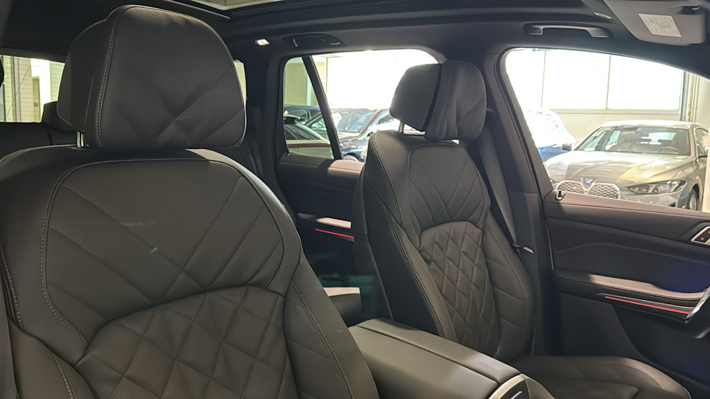 2025 BMW X5 xDrive50e 36