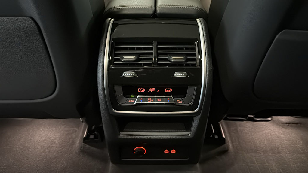 2025 BMW X5 xDrive50e 31