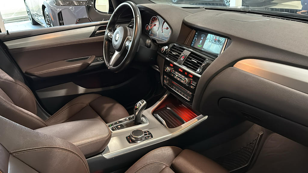 Thumbnail: 2017 BMW X4 - 13