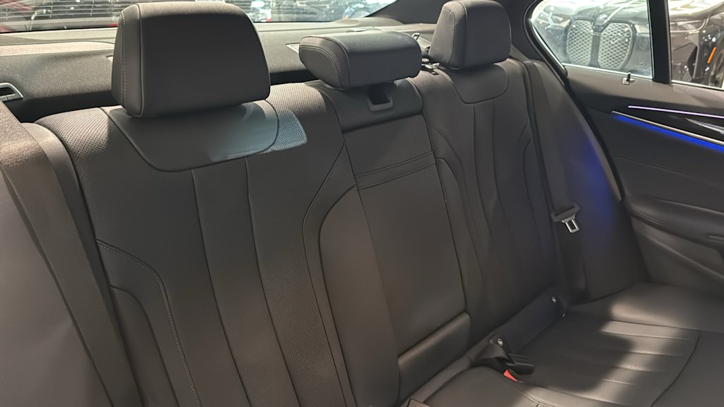2023 BMW 5 Series 530xi 35