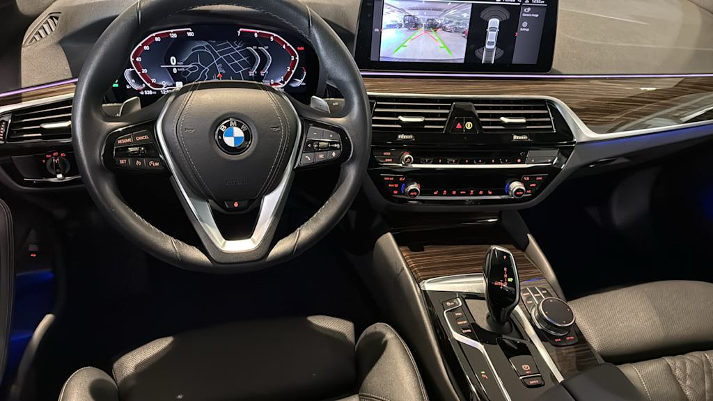 2023 BMW 5 Series 530xi 9