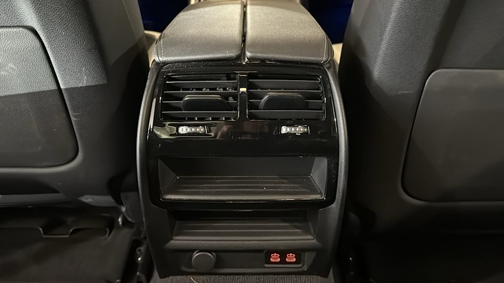 2023 BMW 5 Series 530xi 31