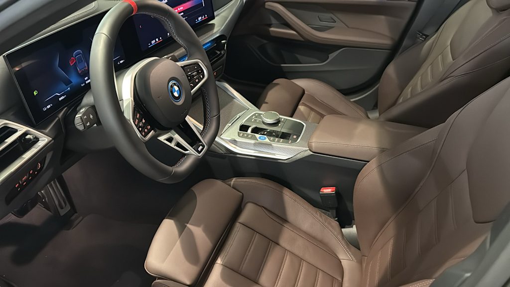 Thumbnail: 2025 BMW i4 - 11